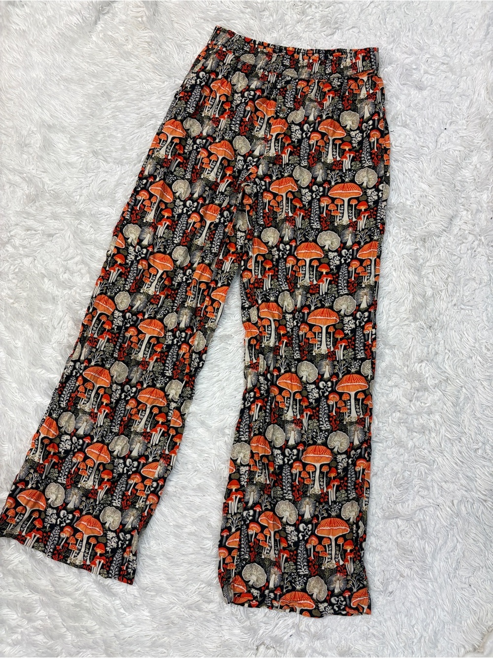 Anthropologie Wow Mushroom Print Flannel Pajama Pants - Picture 2 of 4